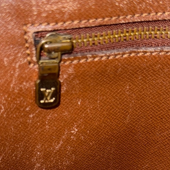 Auth LOUIS VUITTON Vintage Clutch/Wristlet - Picture 13 of 13